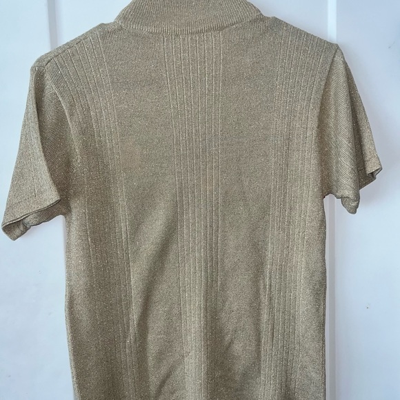 Golden shimmery top with Yonce inspired design - Picture 3 of 13